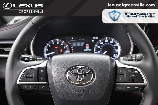 Used 2023 Toyota Highlander XSE FWD image 10