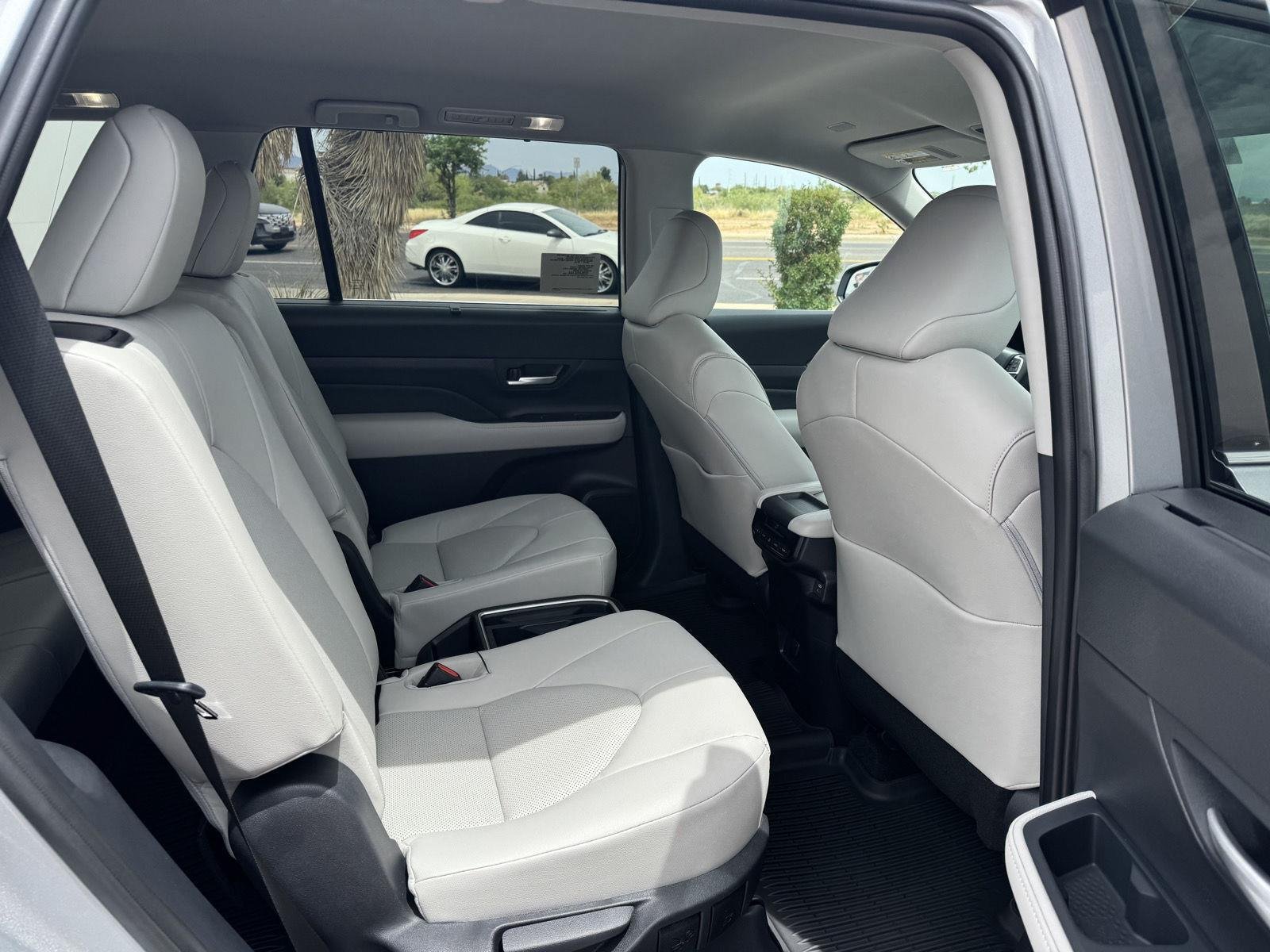 New 2026 Toyota Grand Highlander AWD image 17