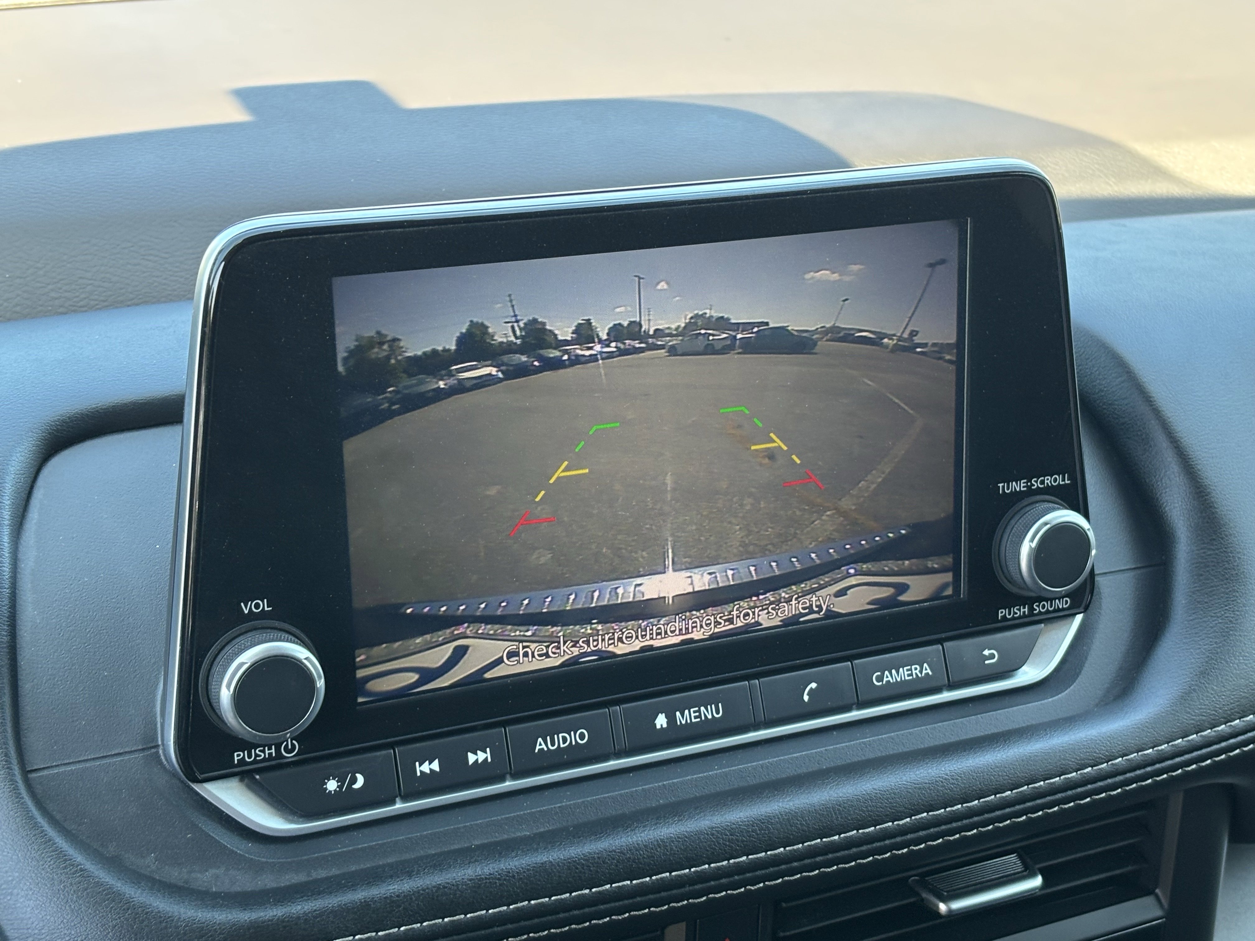 Used 2023 Nissan Rogue SV FWD image 20