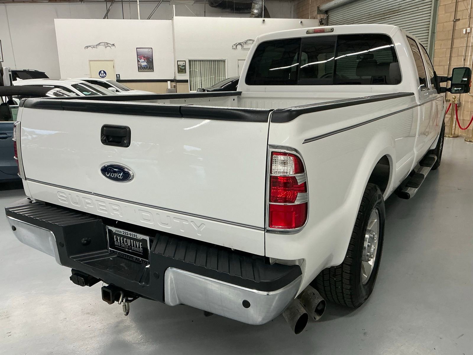 Used 2010 Ford F250 Lariat image 5