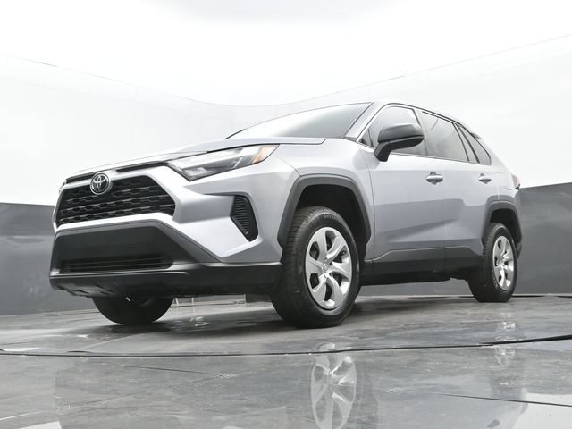 Used 2023 Toyota RAV4 LE FWD image 25