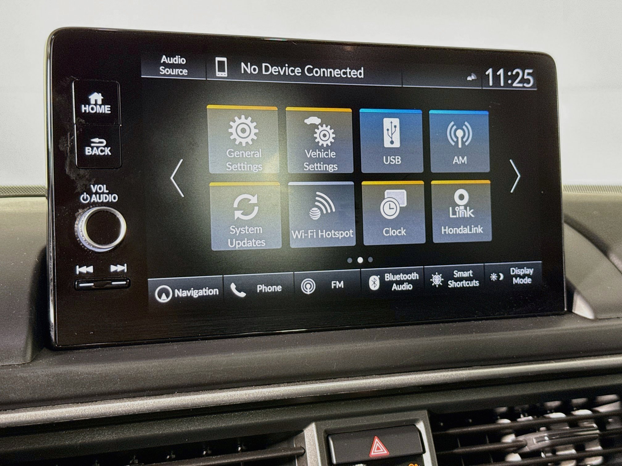Used 2023 Honda Pilot Touring image 17