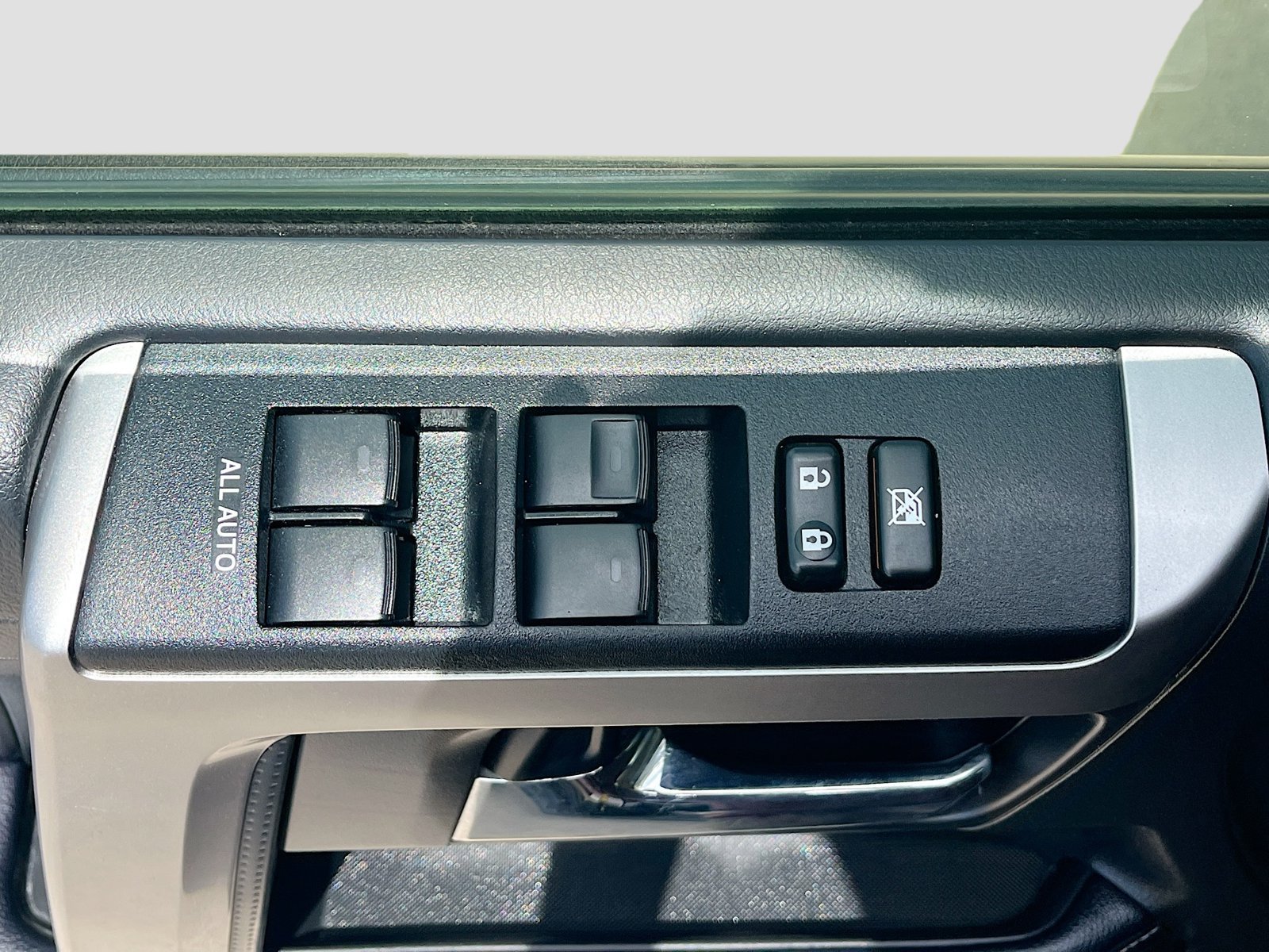 Used 2023 Toyota 4Runner SR5 Premium AWD/4WD image 18
