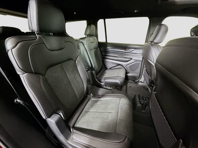 New 2025 Jeep Grand Cherokee L Altitude image 27