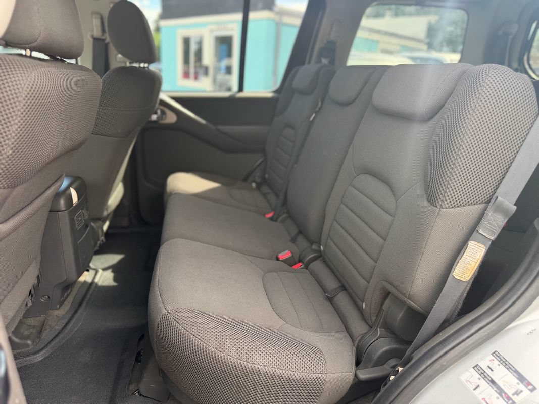 Used 2008 Nissan Pathfinder S AWD/4WD image 11