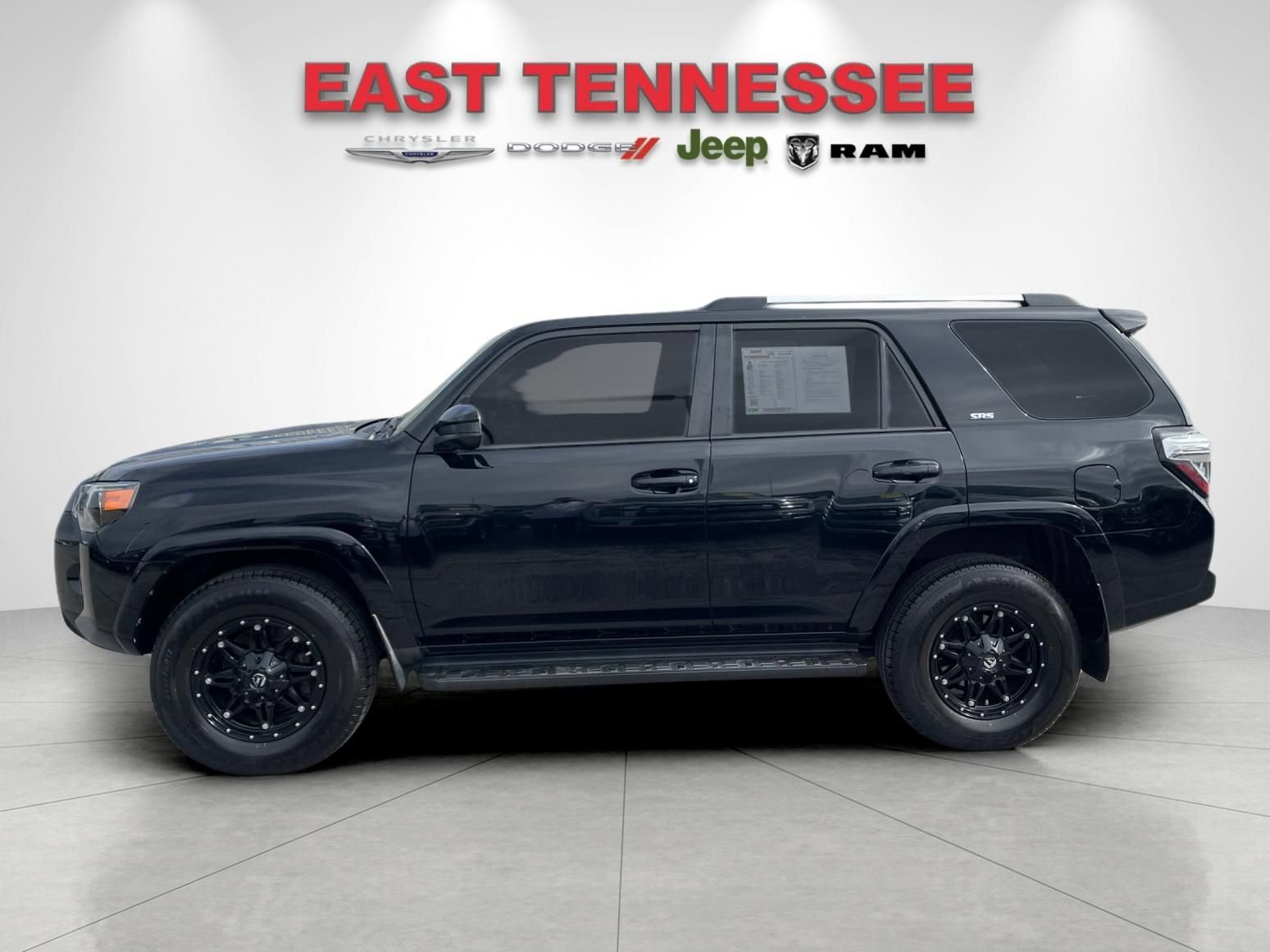 Used 2019 Toyota 4Runner SR5 AWD/4WD image 6