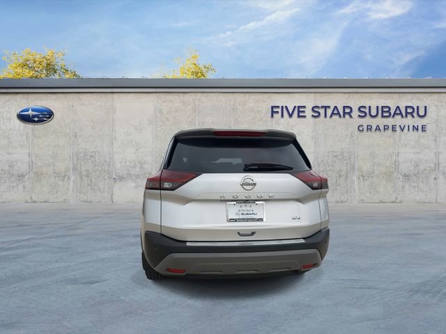 Used 2021 Nissan Rogue SV w/ Premium Package image 7