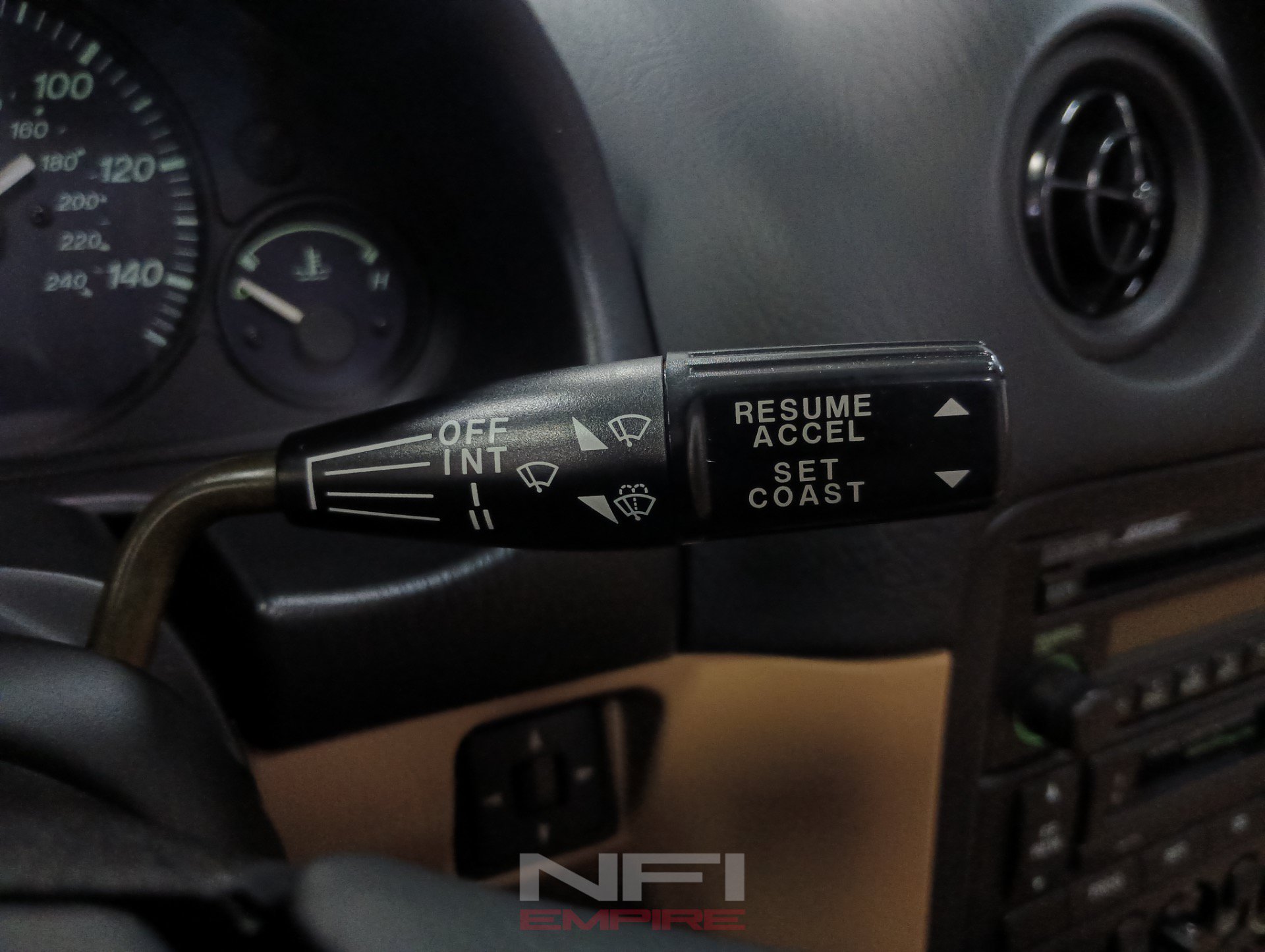 Used 1999 MAZDA MX-5 Miata RWD image 43