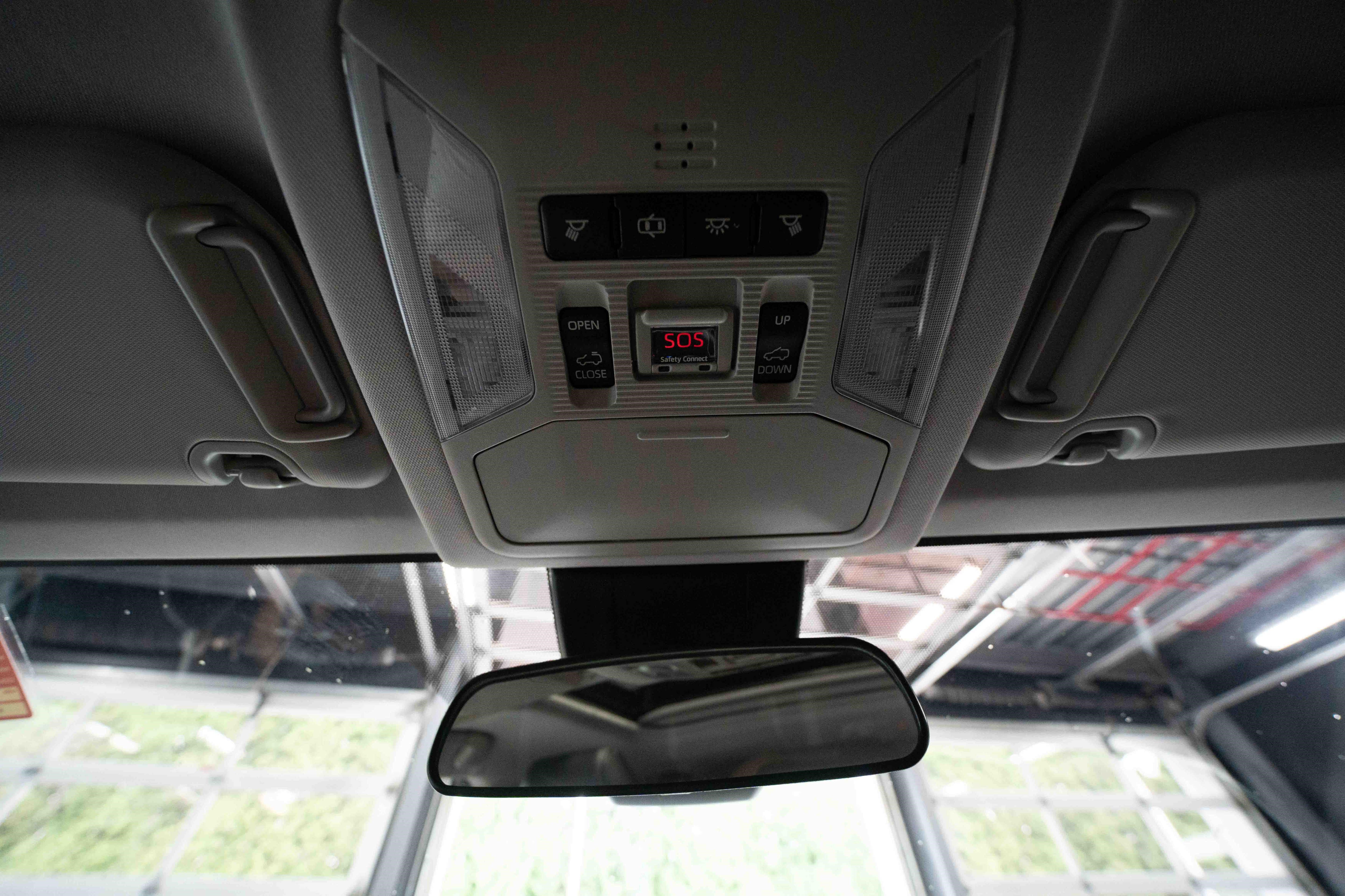 Used 2019 Toyota RAV4 XLE Premium w/ All Weather Liner Package AWD/4WD image 18