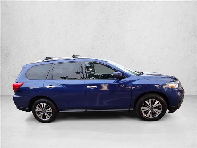 Used 2019 Nissan Pathfinder SV AWD/4WD video 4