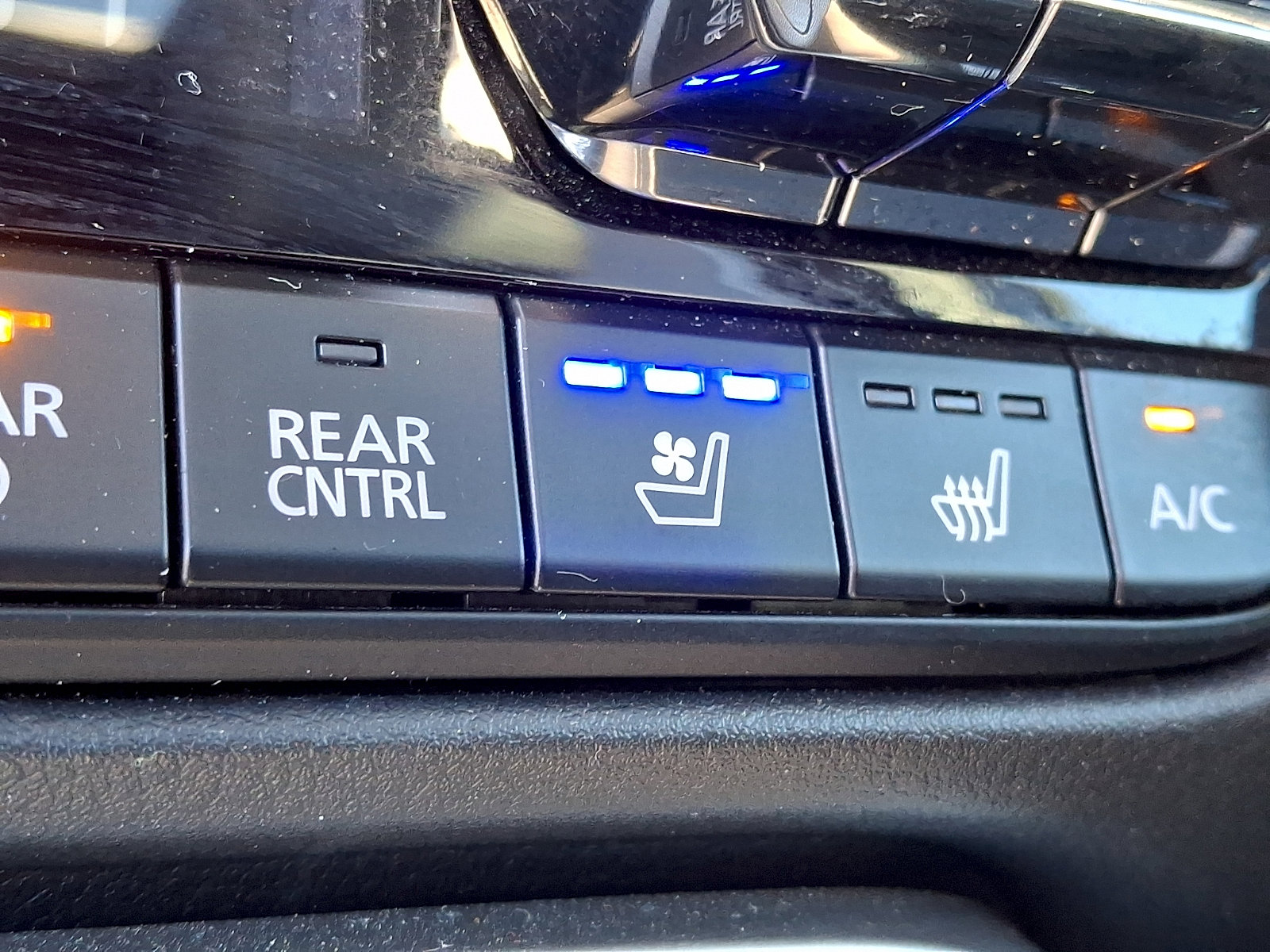 Certified 2024 MAZDA CX-90 Plug-In Hybrid w/ Premium Plus image 28