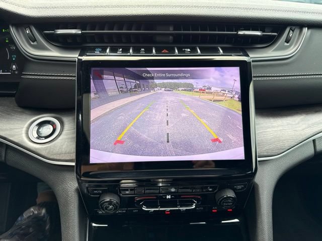 Used 2024 Jeep Grand Cherokee Limited 4xe AWD/4WD image 19