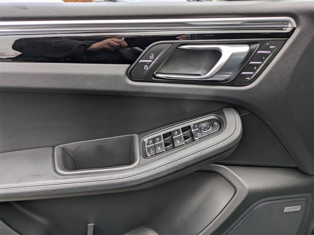 Used 2022 Porsche Macan S image 10