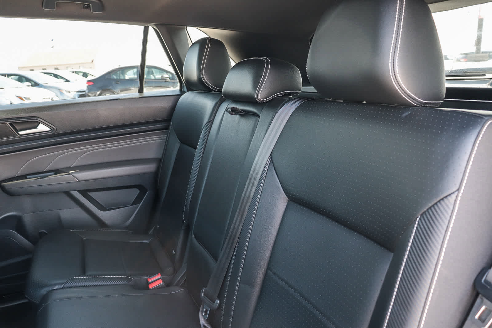 Used 2022 Volkswagen Atlas Cross Sport SE image 18