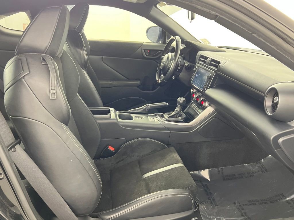Used 2022 Toyota GR86 Premium image 16