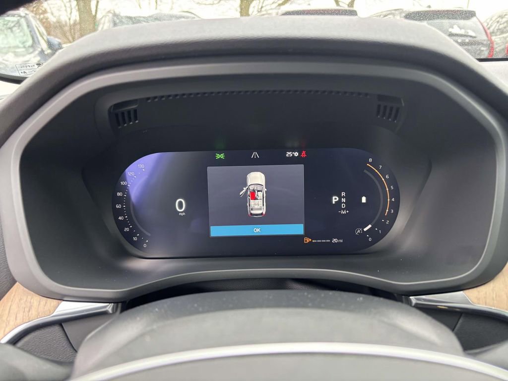 New 2026 Volvo XC60 B5 Plus w/ Protection Package Premier image 15