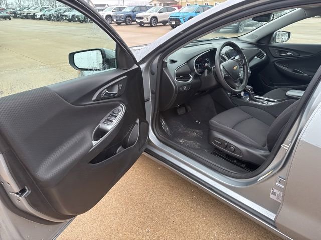Used 2024 Chevrolet Malibu LT image 9