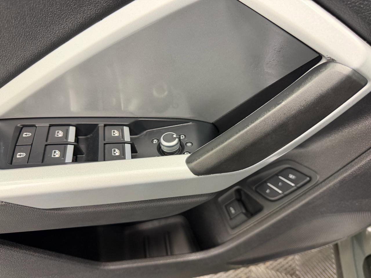 Used 2022 Audi Q3 2.0T Premium w/ Convenience Package image 6