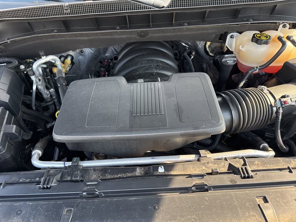 Used 2023 Chevrolet Suburban Z71 w/ Luxury Package image 40