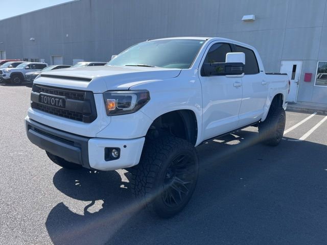 Used 2016 Toyota Tundra Limited w/ Limited Premium Package AWD/4WD image 3