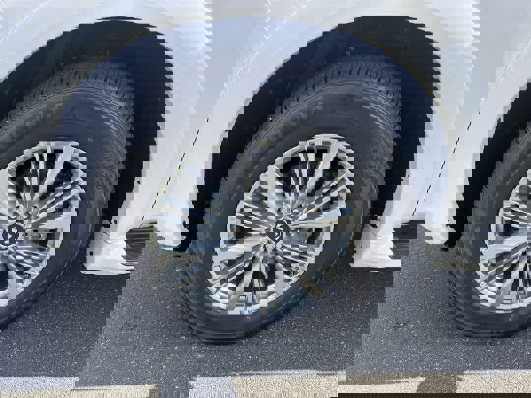 Used 2024 INFINITI QX80 Luxe image 10