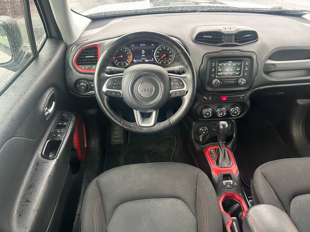 Used 2015 Jeep Renegade Trailhawk w/ Cold Weather Group image 26