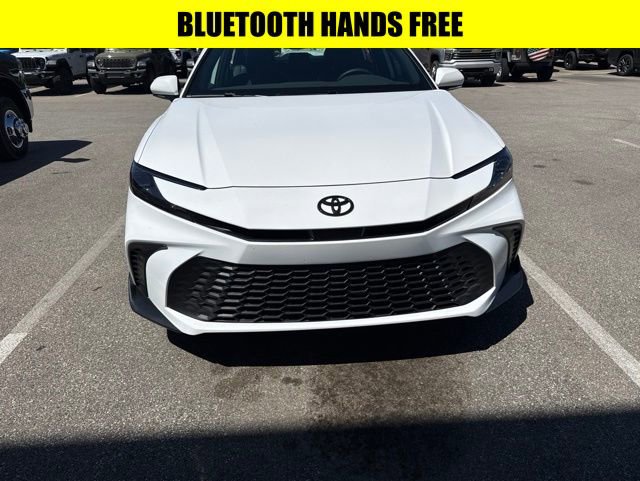 Used 2026 Toyota Camry SE FWD image 2