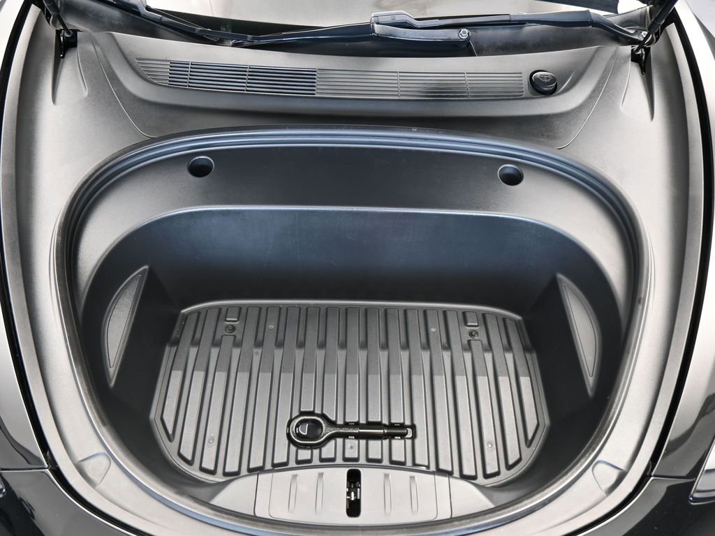 Used 2021 Tesla Model 3 Standard Range Plus image 40