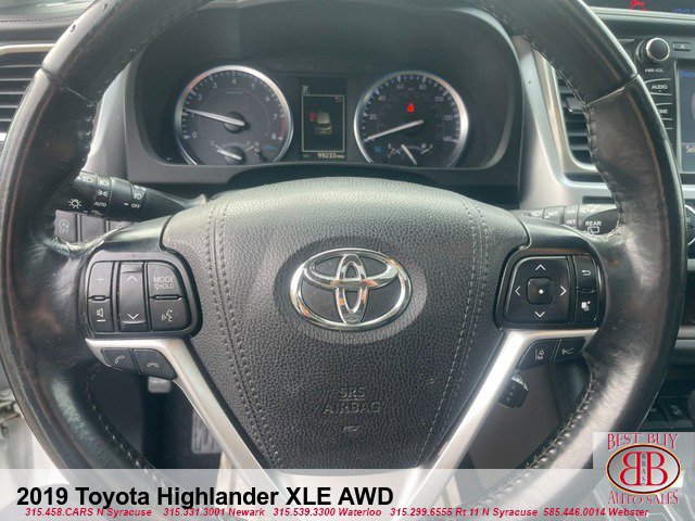 Used 2019 Toyota Highlander XLE image 15