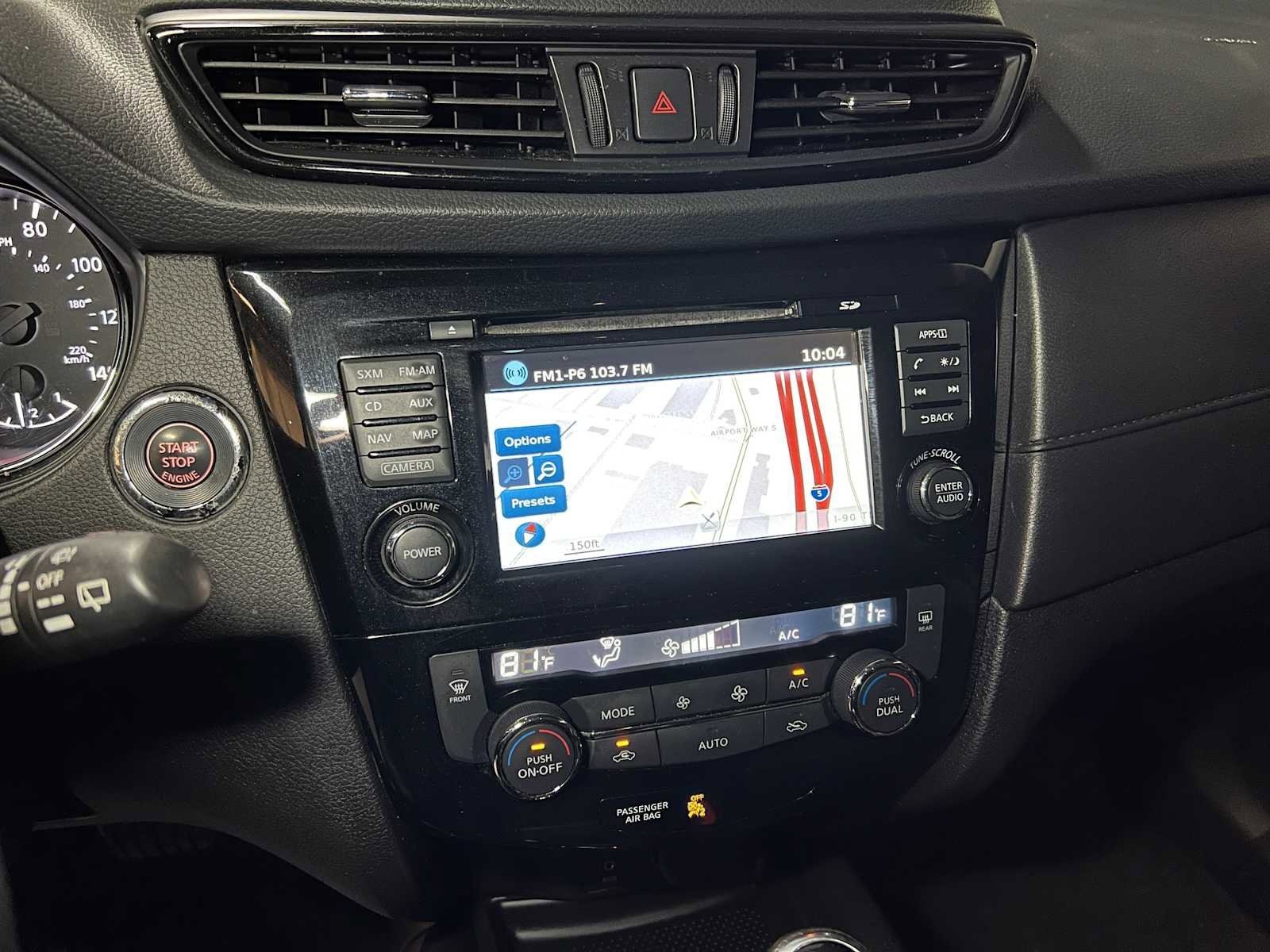 Used 2017 Nissan Rogue SV w/ SV Premium Package image 35