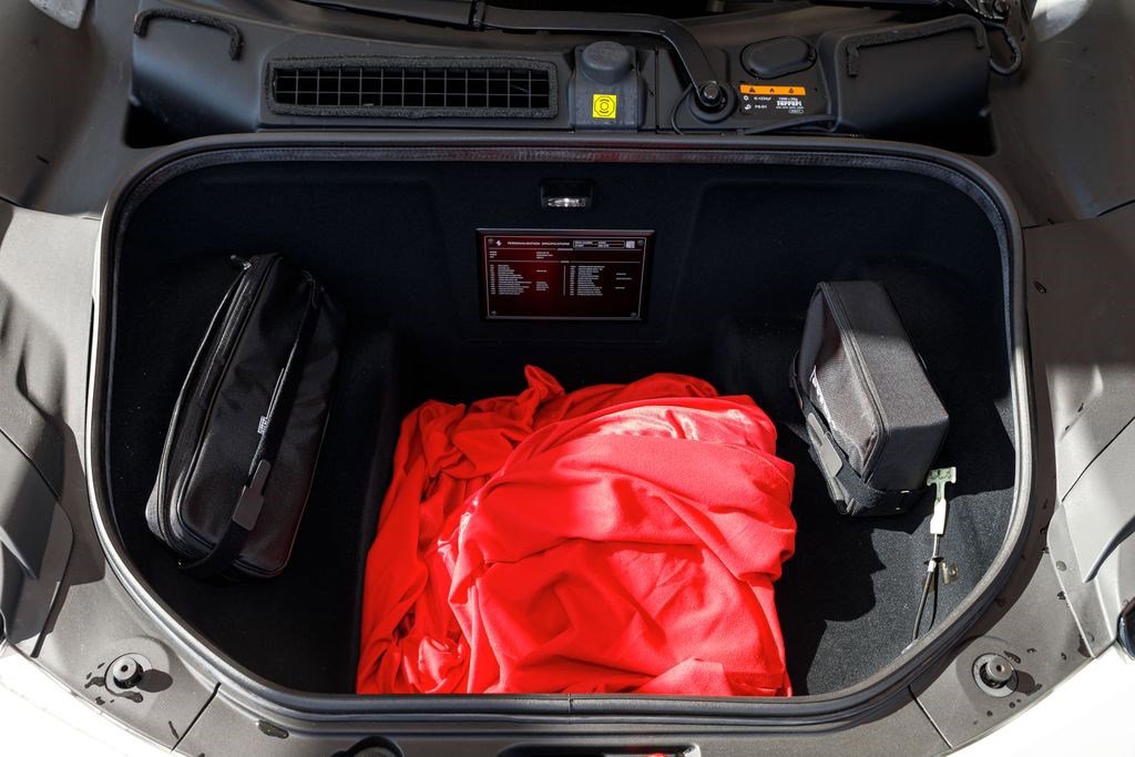 Used 2024 Ferrari 296 GTS RWD image 10