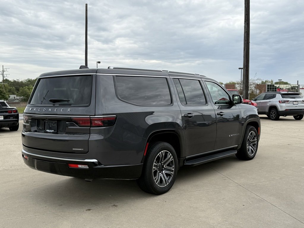 Used 2024 Jeep Wagoneer L Series II w/ Flexible Seating Group image 7