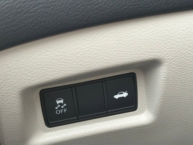 Used 2023 INFINITI Q50 Luxe w/ Cargo Package image 18