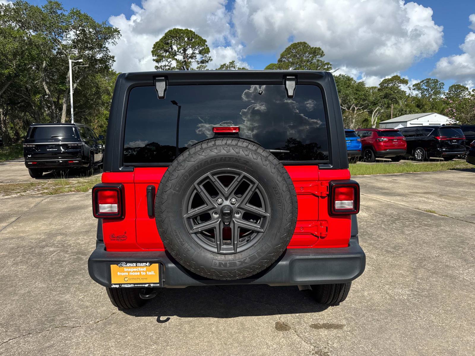 Used 2024 Jeep Wrangler Unlimited Sport AWD/4WD image 4