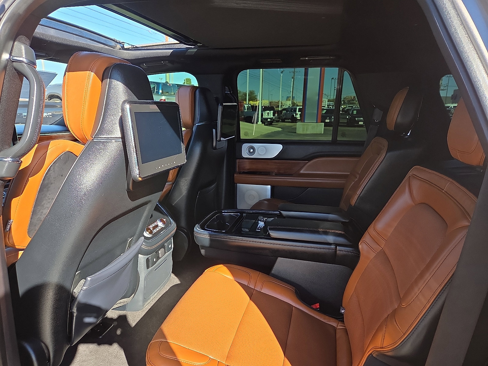 Used 2019 Lincoln Navigator L Reserve image 8