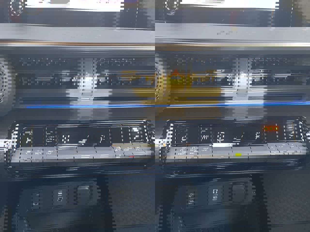 New 2026 Toyota Prius AWD image 18