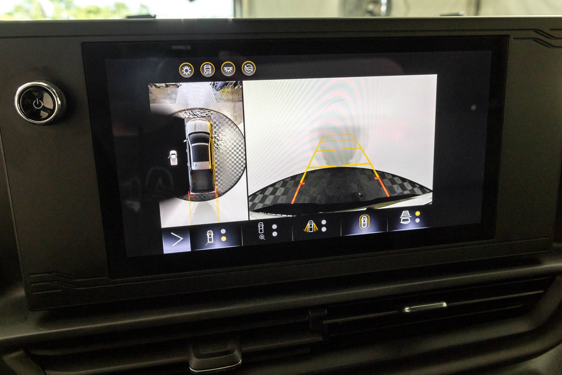 Used 2024 Chevrolet Silverado EV W/T AWD/4WD image 10
