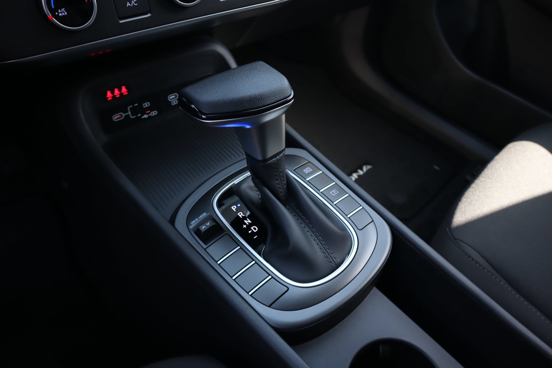 New 2027 Hyundai Kona SE FWD image 15