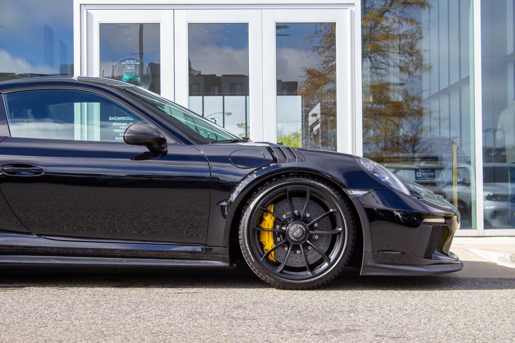 Used 2019 Porsche 911 GT3 RS w/ Weissach Package RWD image 5
