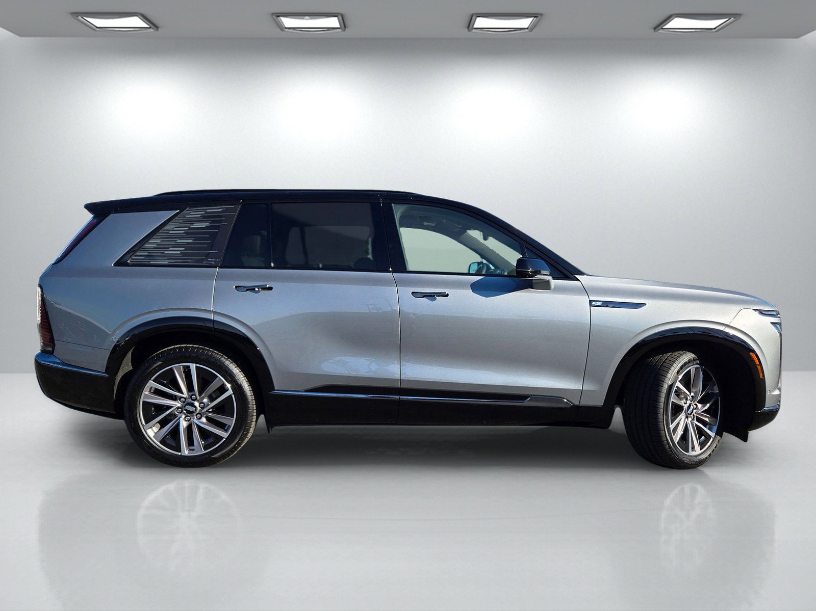 Used 2026 Cadillac Vistiq Sport image 3