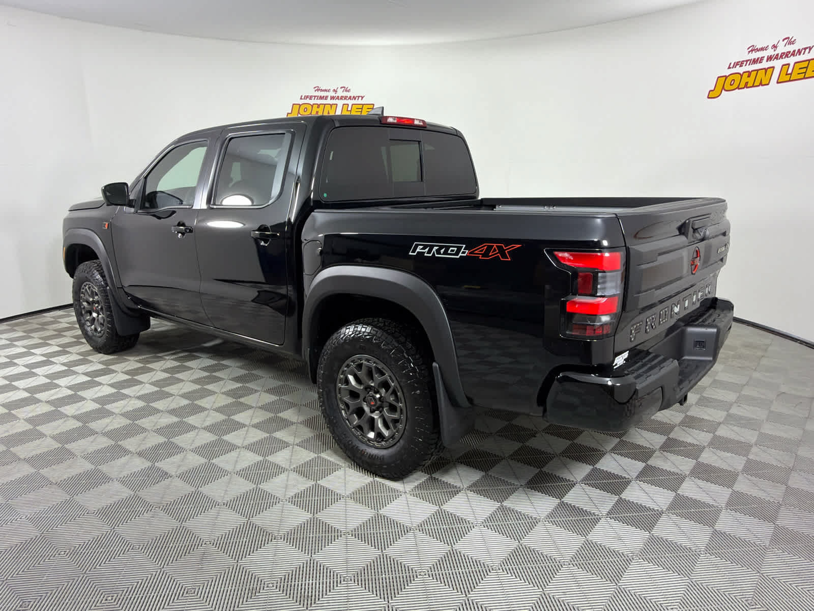 New 2026 Nissan Frontier PRO-4X w/ Pro Premium Package AWD/4WD image 3
