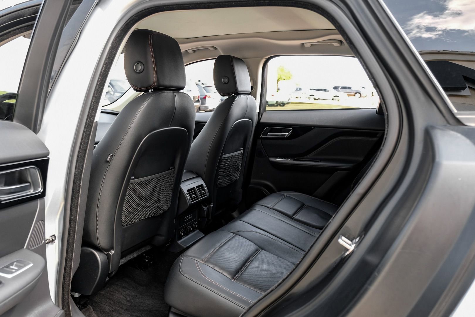 Used 2018 Jaguar F-PACE Prestige AWD/4WD image 34