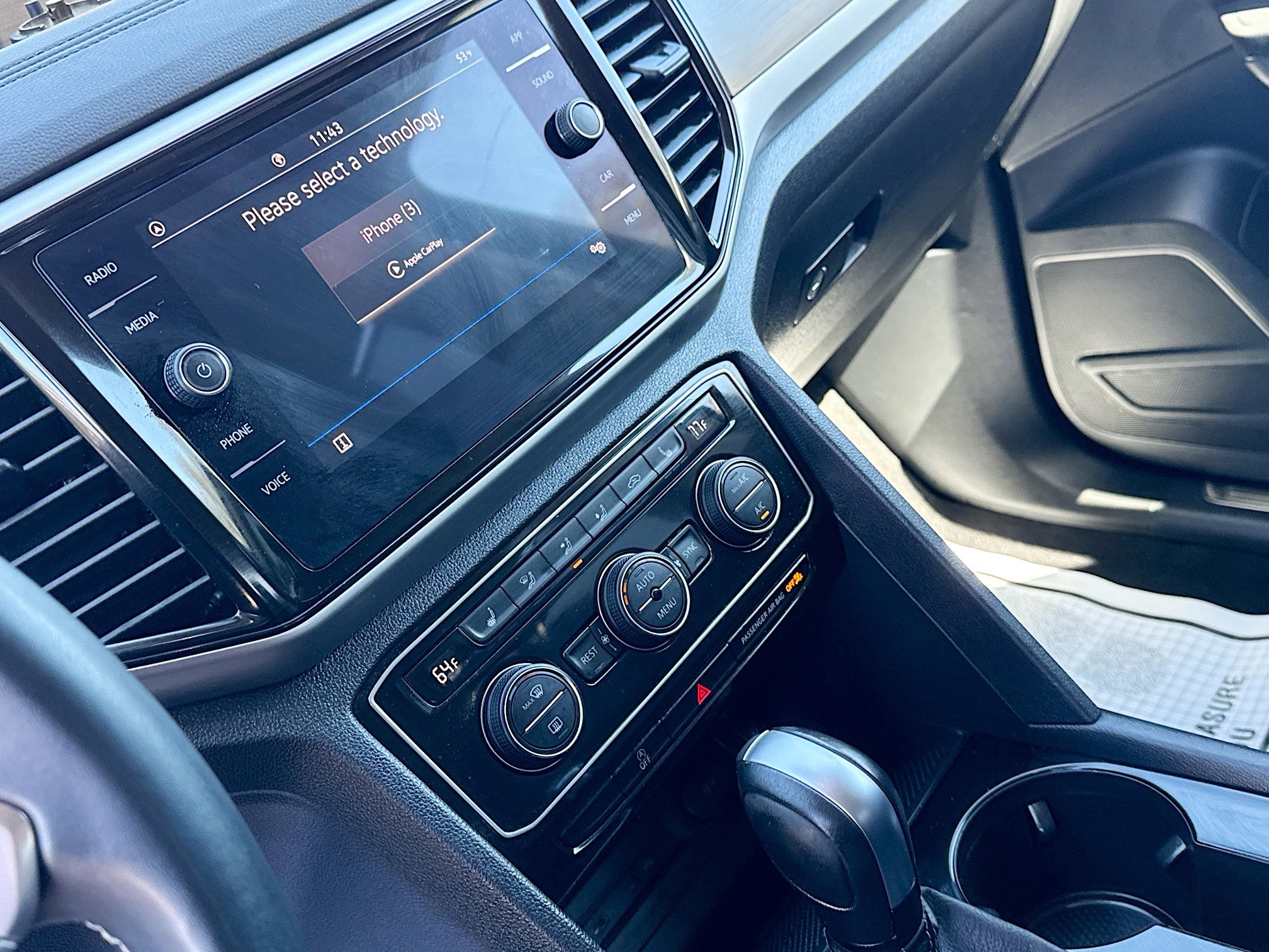 Used 2023 Volkswagen Atlas SE w/ Black Wheel Package image 27