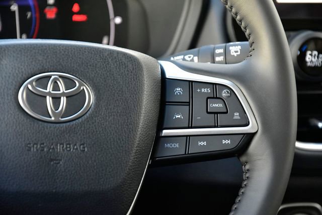 New 2026 Toyota Grand Highlander XLE image 17