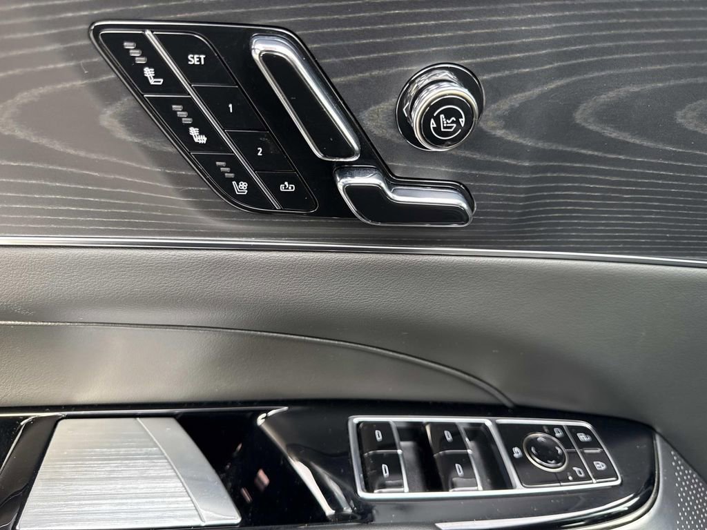 Certified 2024 Cadillac Lyriq Sport image 19