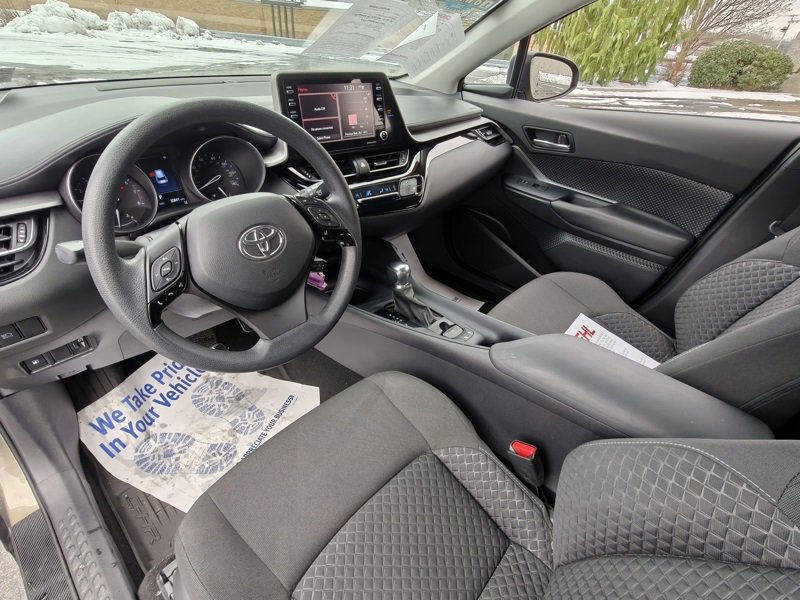 Used 2021 Toyota C-HR LE image 11