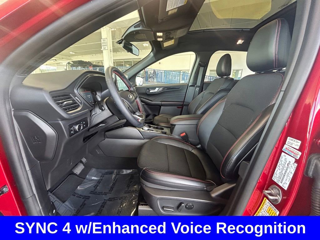 Used 2025 Ford Escape ST-Line w/ Equipment Group 301A image 10