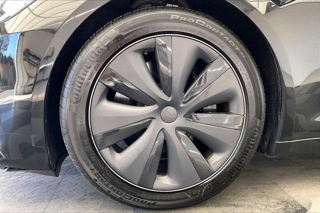 Used 2023 Tesla Model S Standard Range AWD/4WD image 7