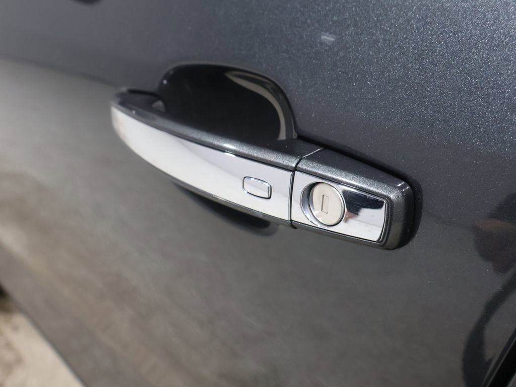 Used 2017 Buick Encore Essence image 10