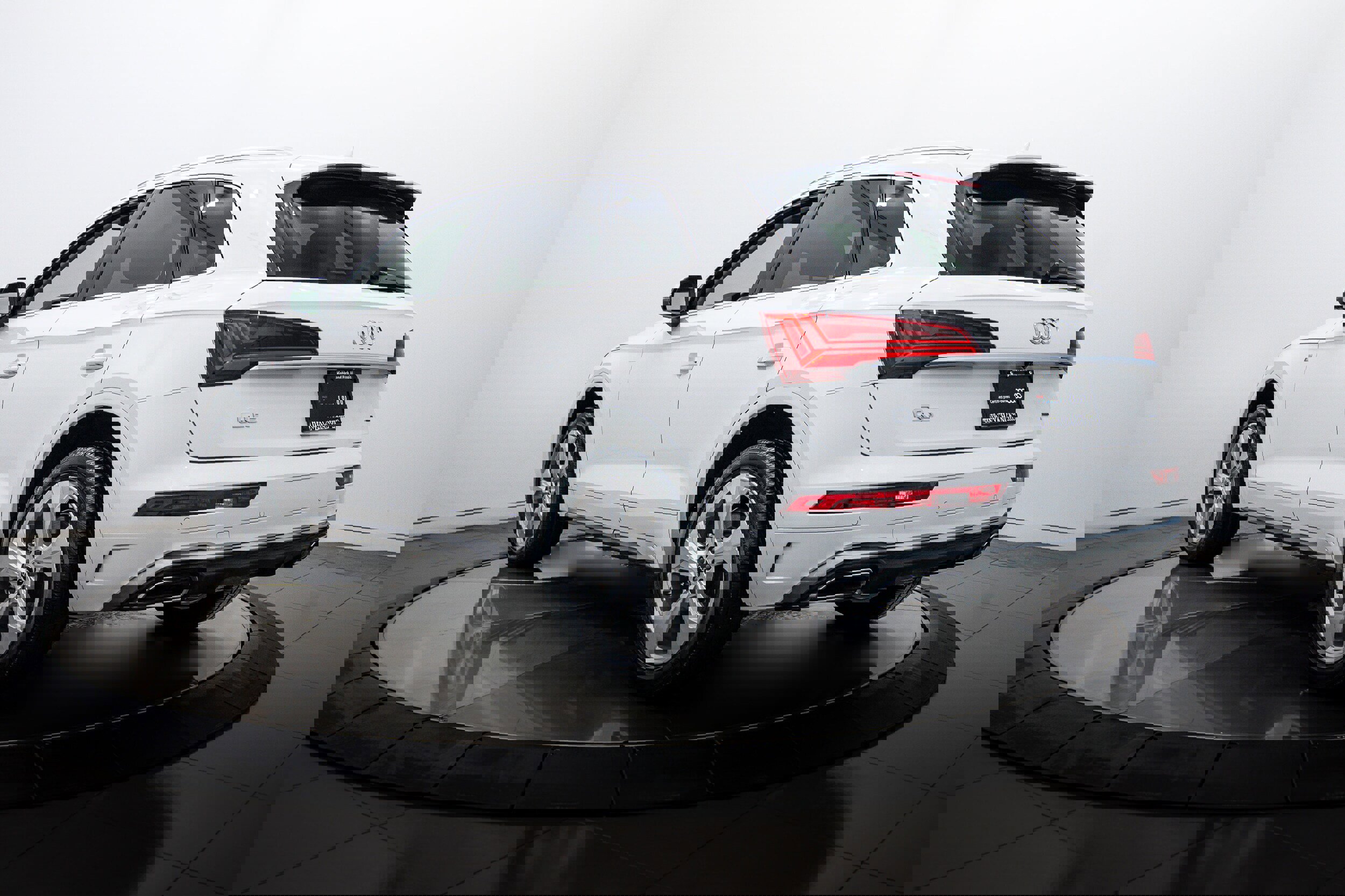 Certified 2023 Audi Q5 2.0T Premium Plus w/ Premium Plus Package image 5